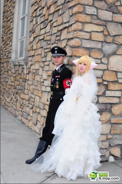 Mariage cosplay nazi